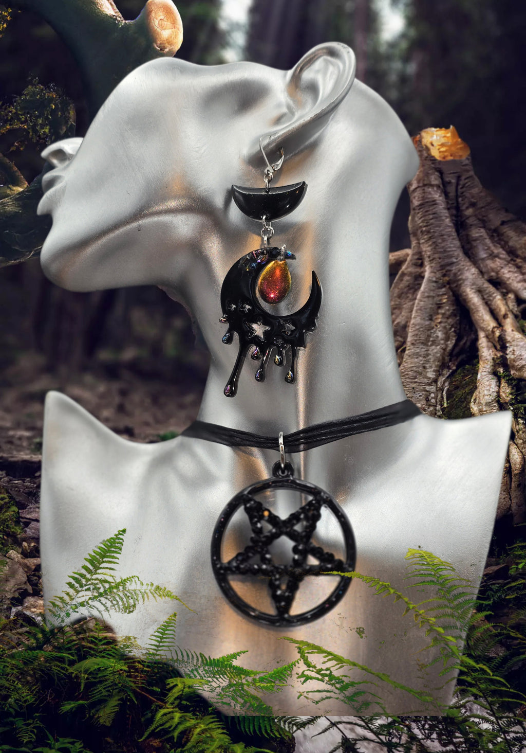 Handgefertigte Gothic Ohrringe – Mond & Sterne mit Metallic Schimmer