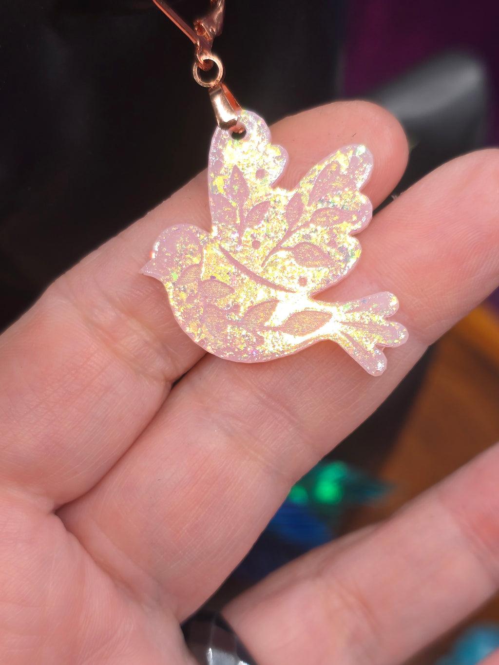 Zauberhafte Kunstharz Vogel Ohrringe in Rosa 🕊️✨