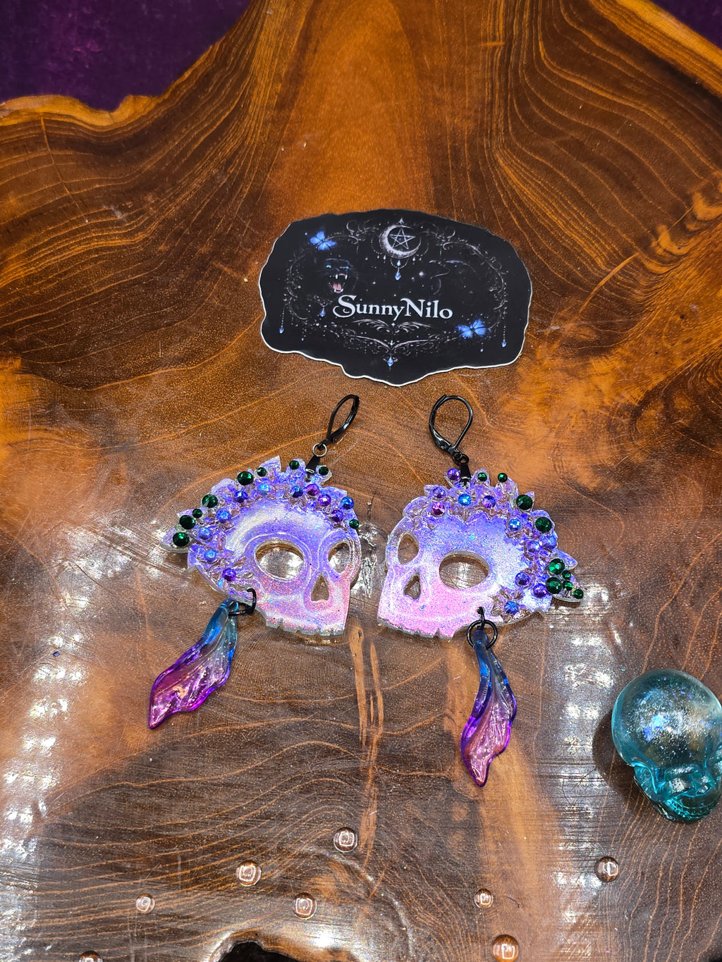💀 Aurora Skull – Farbwechsel Statement Ohrringe ✨