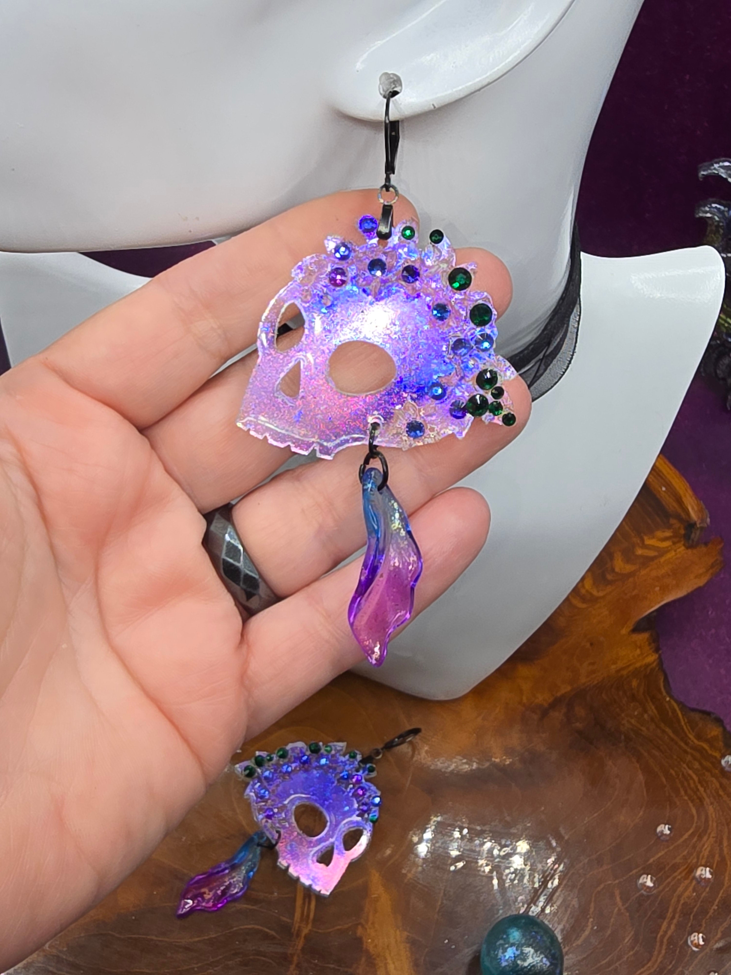 💀 Aurora Skull – Farbwechsel Statement Ohrringe ✨
