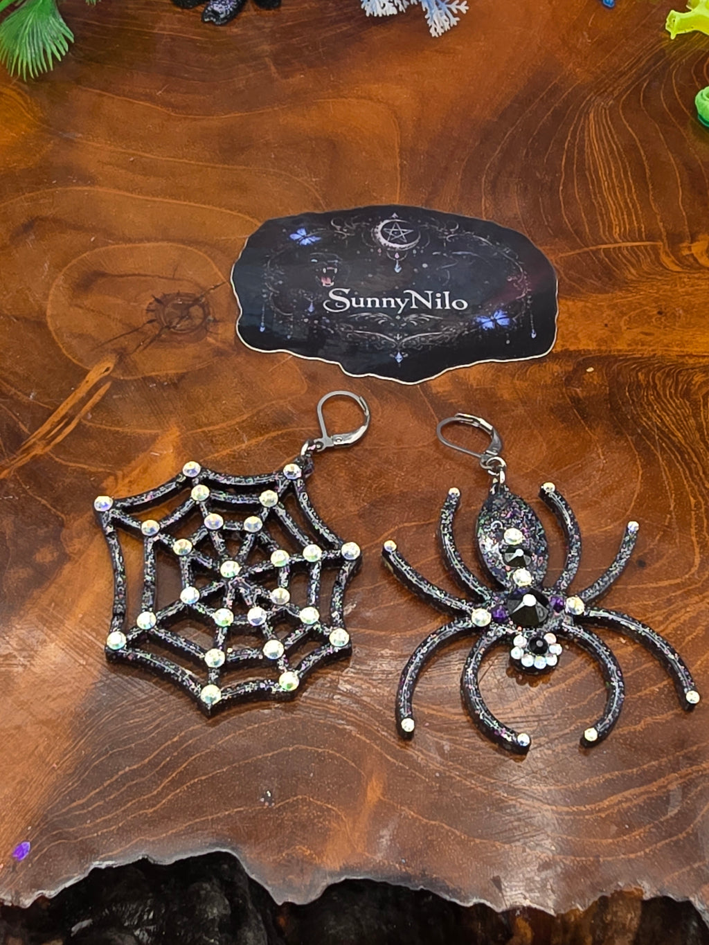 „Dark Web Glam – Spinne & Netz Ohrringe“