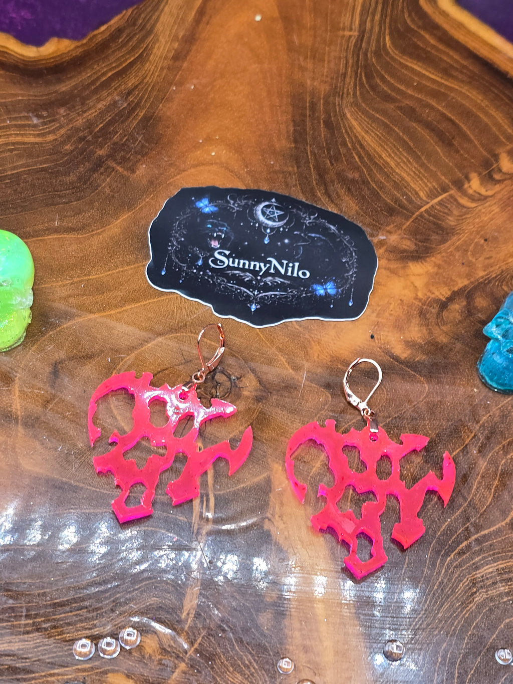 ✨ Neon Statement incoming 💖🖤